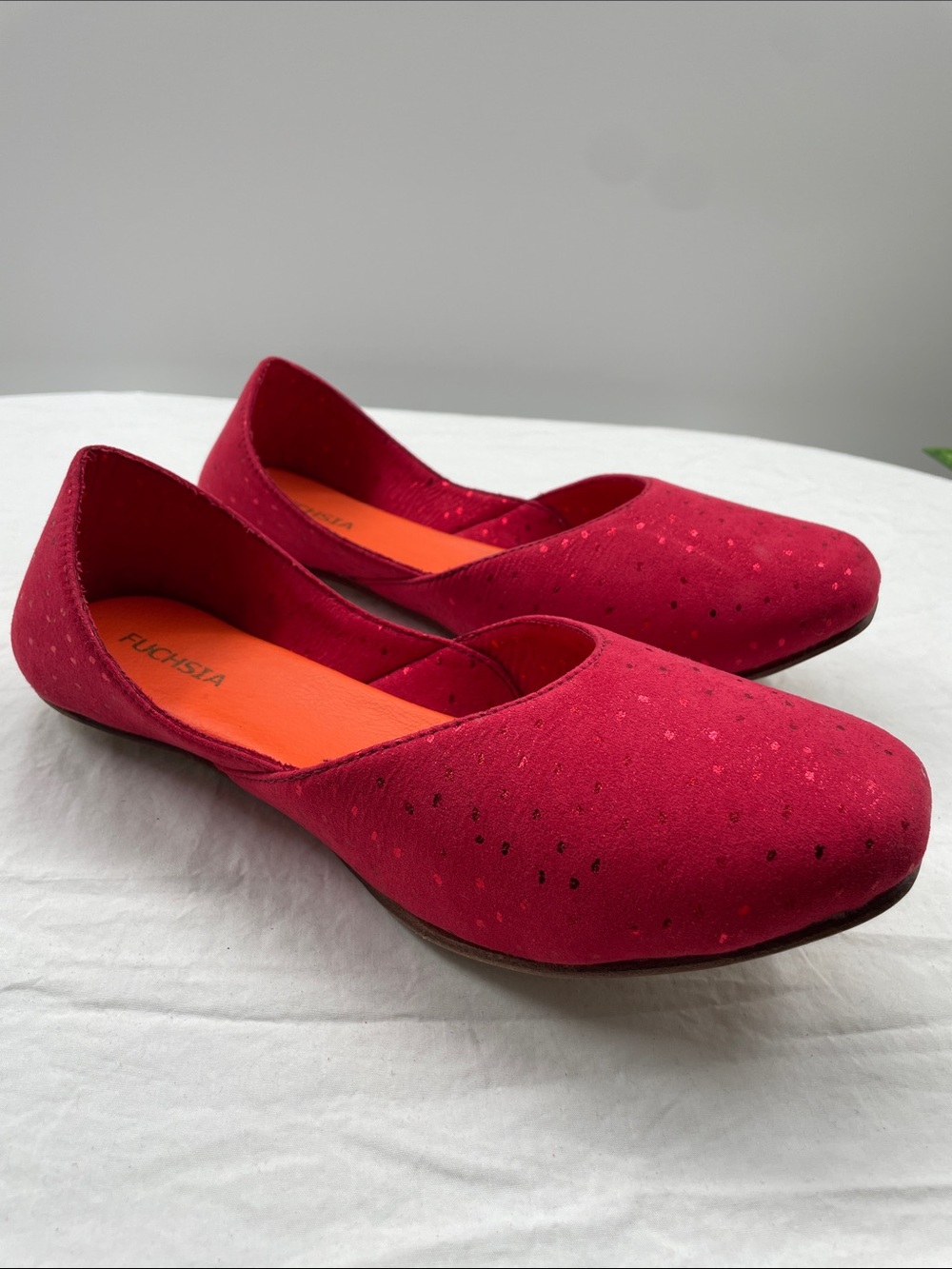 Like NEW! Fuchsia Hand Made Leather Ballet Flats. 10W.